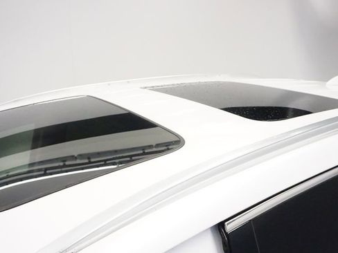 Used 2021 Buick Enclave Avenir w/ Avenir Technology Package image 39