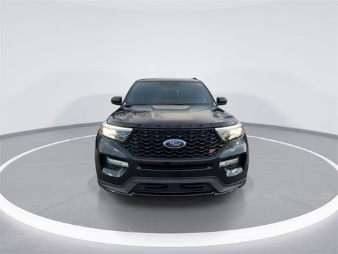 Used 2020 Ford Explorer ST w/ Premium Technology Package image 3