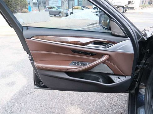 Used 2019 BMW 540i xDrive w/ M Sport Package image 18