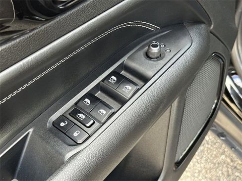 Used 2023 Jeep Compass Altitude image 21