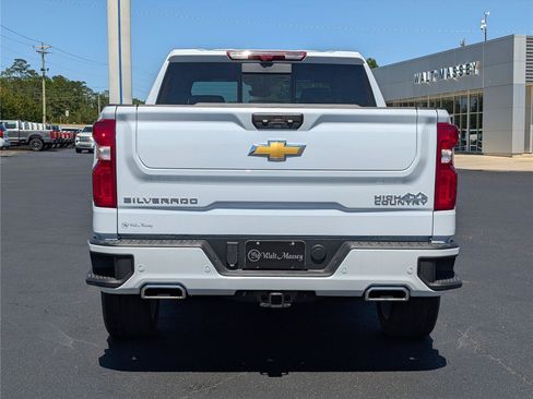 New 2026 Chevrolet Silverado 1500 High Country AWD/4WD image 4