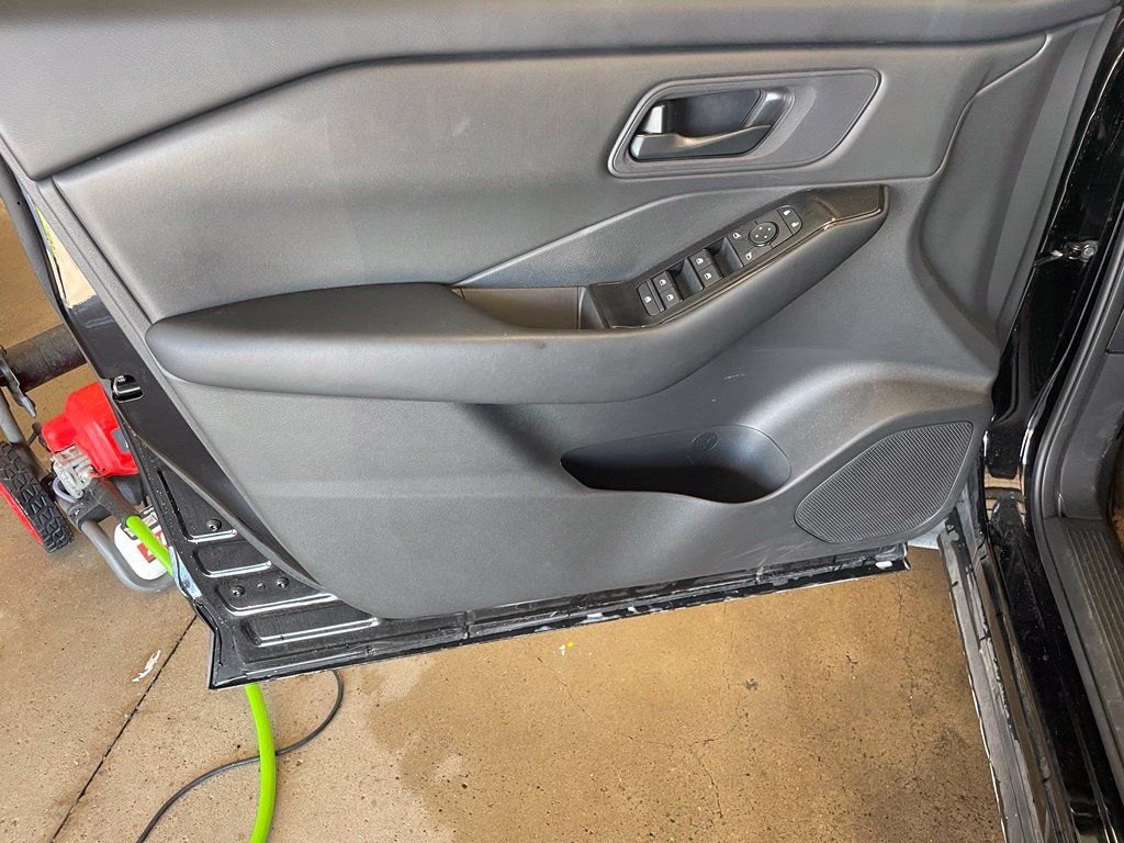 Certified 2026 Nissan Rogue S FWD image 9