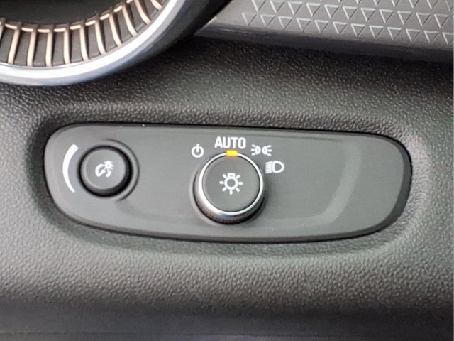 Used 2024 Chevrolet Trax ACTIV w/ Sunroof Package FWD image 18