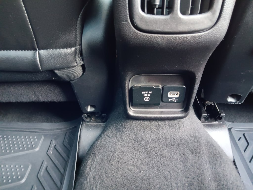 Used 2018 Jeep Compass Limited w/ Safe & Security Group AWD/4WD image 33