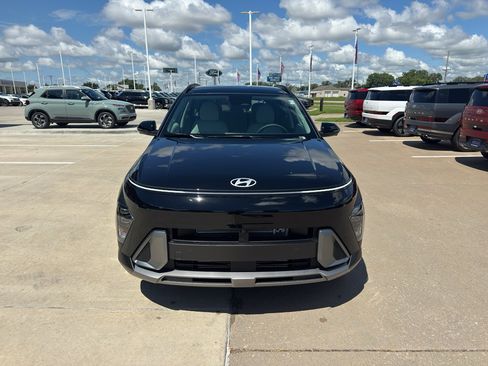 New 2026 Hyundai Kona Limited FWD image 8