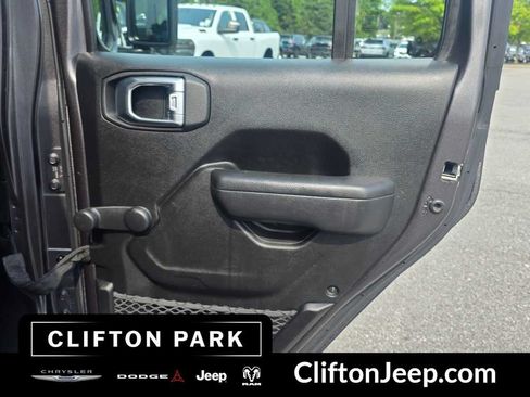 Used 2022 Jeep Wrangler Unlimited Sport AWD/4WD image 26