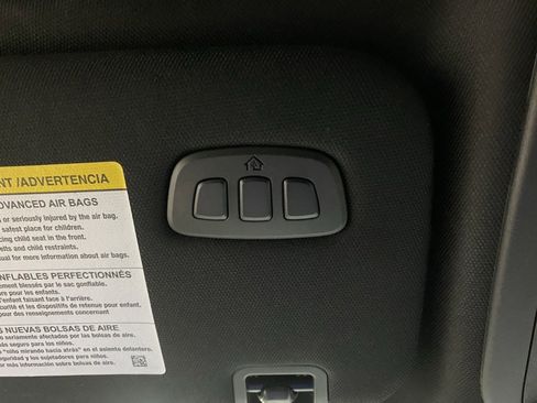 Used 2025 Ford Explorer ST-Line w/ ST-Line Street Pack image 37