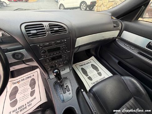 Used 2004 Ford Thunderbird image 16