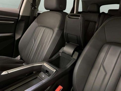 Used 2024 Audi Q8 e-tron Premium Plus w/ Premium Plus Package image 66