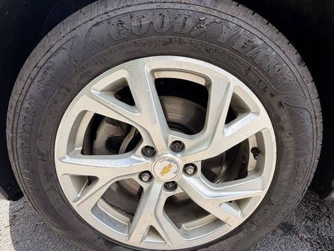 Used 2018 Chevrolet Equinox LT AWD/4WD image 10