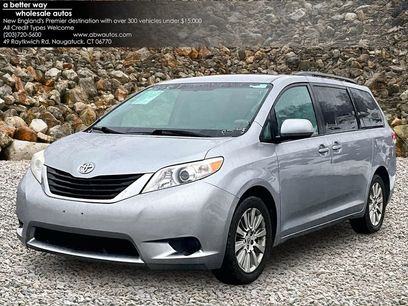 Used 2012 Toyota Sienna LE w/ Towing Pkg