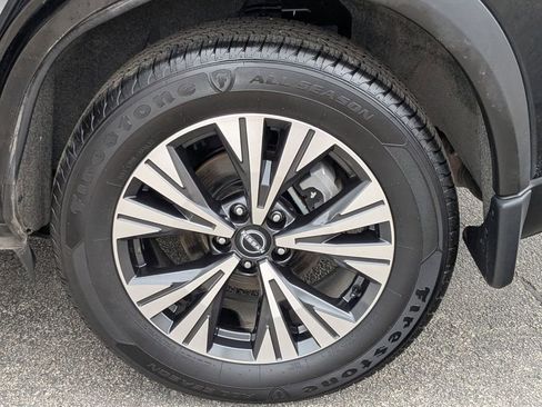 Used 2023 Nissan Rogue SV image 26