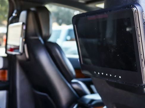 Used 2019 Lincoln Navigator L Reserve AWD/4WD image 26