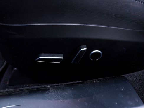 Used 2022 Tesla Model S Plaid image 19