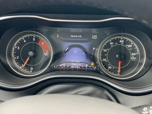 Used 2023 Jeep Cherokee Trailhawk AWD/4WD image 20