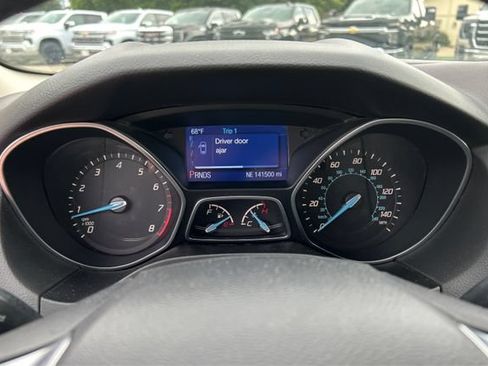 Used 2014 Ford Focus SE w/ Equipment Group 201A FWD image 15