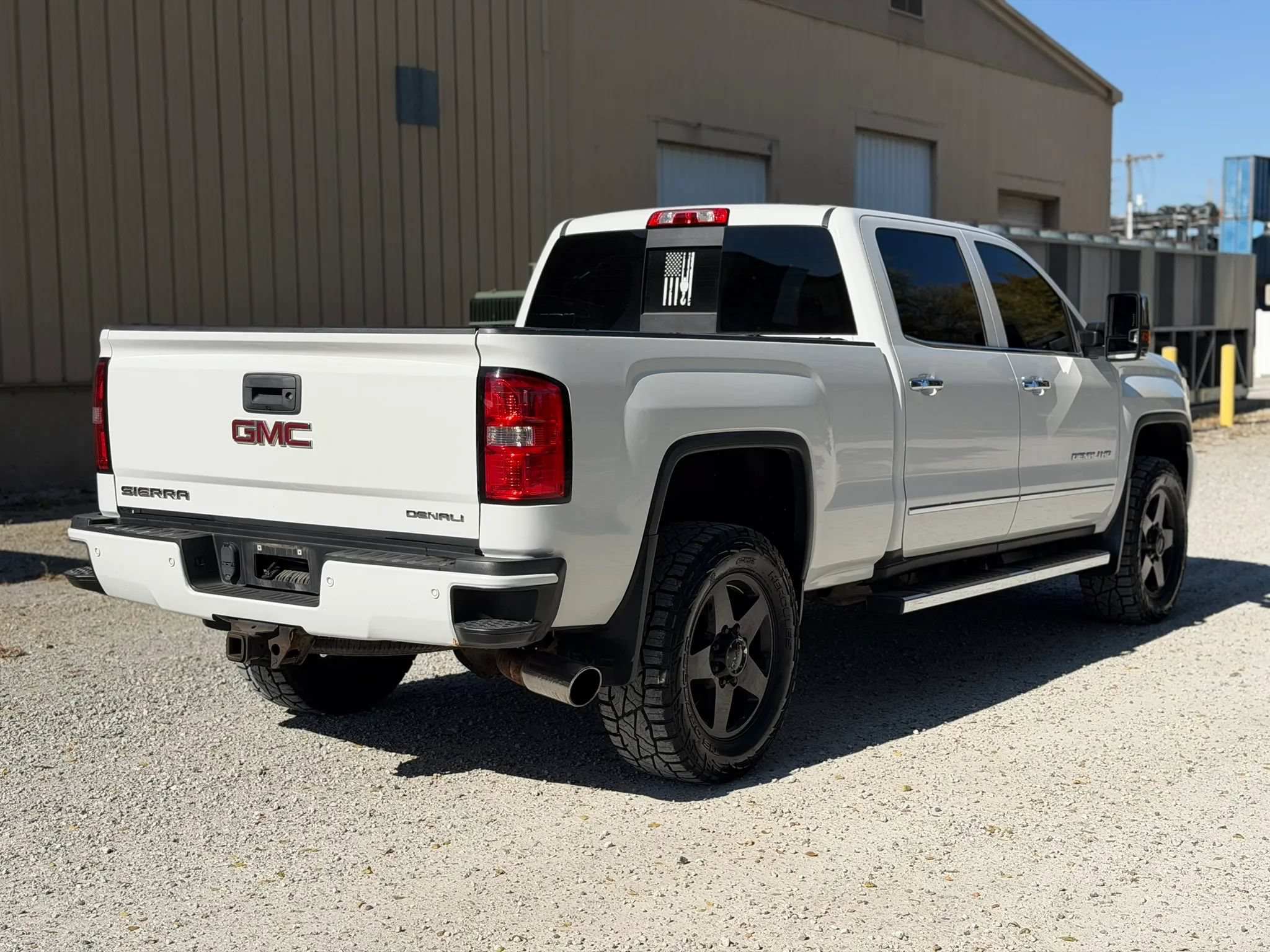 Used 2015 GMC Sierra 2500 Denali w/ Duramax Plus Package AWD/4WD image 5