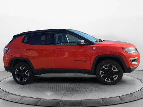 Used 2018 Jeep Compass Trailhawk w/ Leather Interior Group AWD/4WD image 6