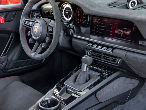 Certified 2025 Porsche 911 GT3 RS RWD image 64