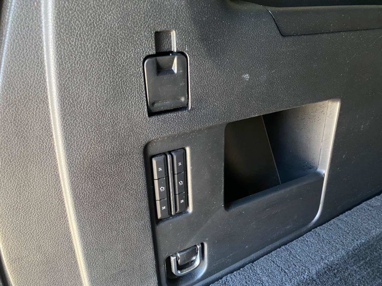 Used 2019 Lincoln Navigator L Reserve AWD/4WD image 18
