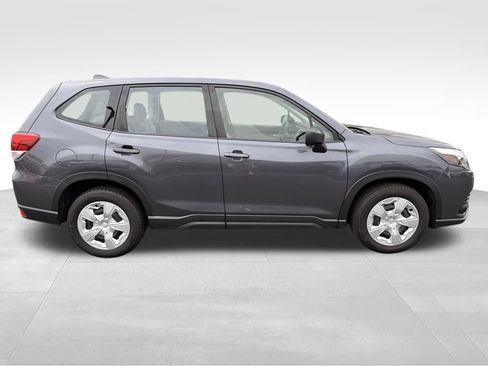 Used 2022 Subaru Forester AWD/4WD image 8