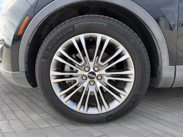 Used 2016 Lincoln MKX Reserve w/ Climate Package FWD image 9