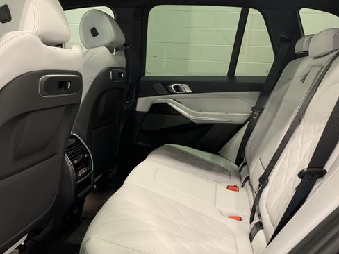 Used 2026 BMW X5 sDrive40i w/ M Sport Package RWD image 28
