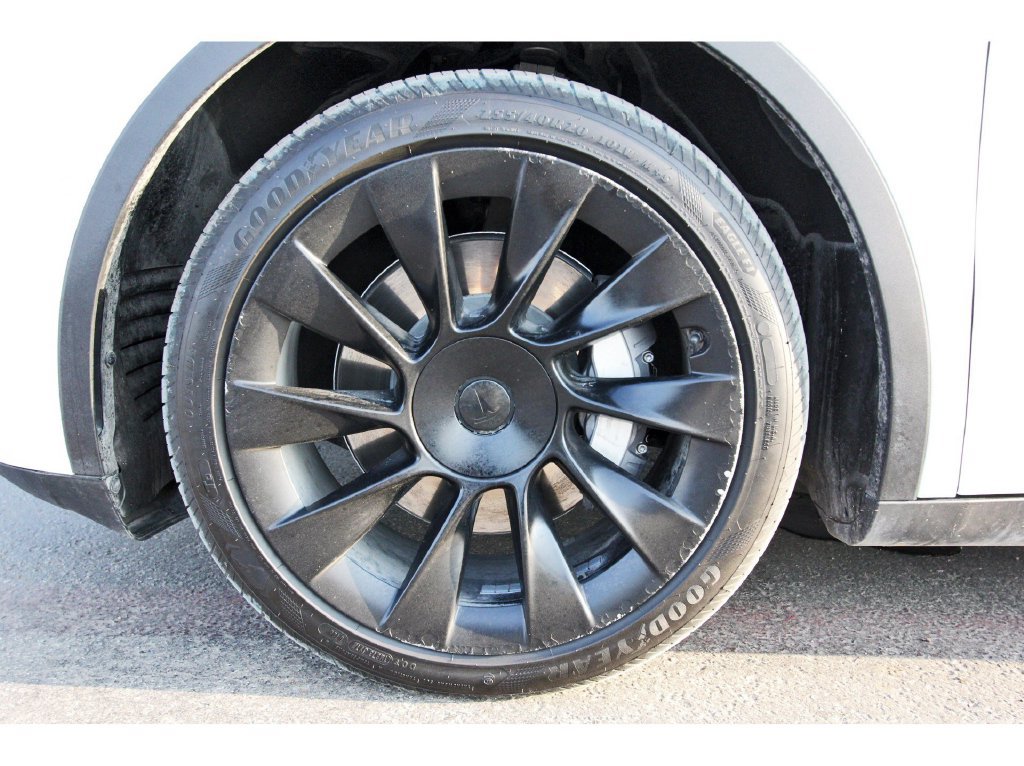Used 2020 Tesla Model Y Long Range AWD/4WD image 30