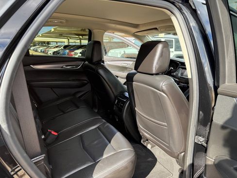 Used 2018 Cadillac XT5 Premium Luxury image 17