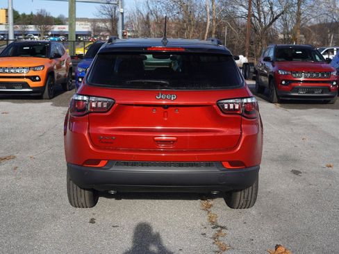 New 2026 Jeep Compass Limited image 9