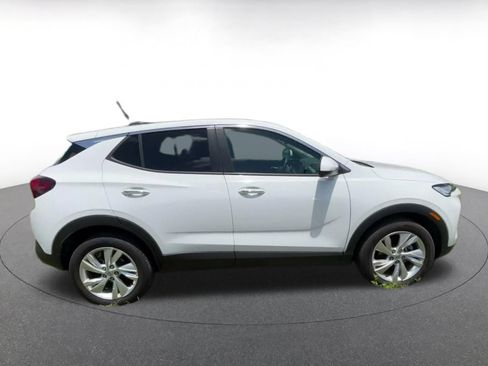 Used 2025 Buick Encore GX Preferred AWD/4WD image 16