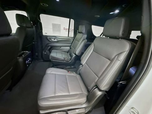 Used 2024 Chevrolet Suburban Z71 w/ Luxury Package image 27