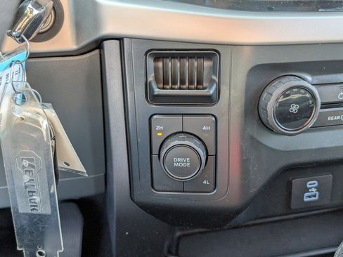 Certified 2021 Ford F150 XLT image 21