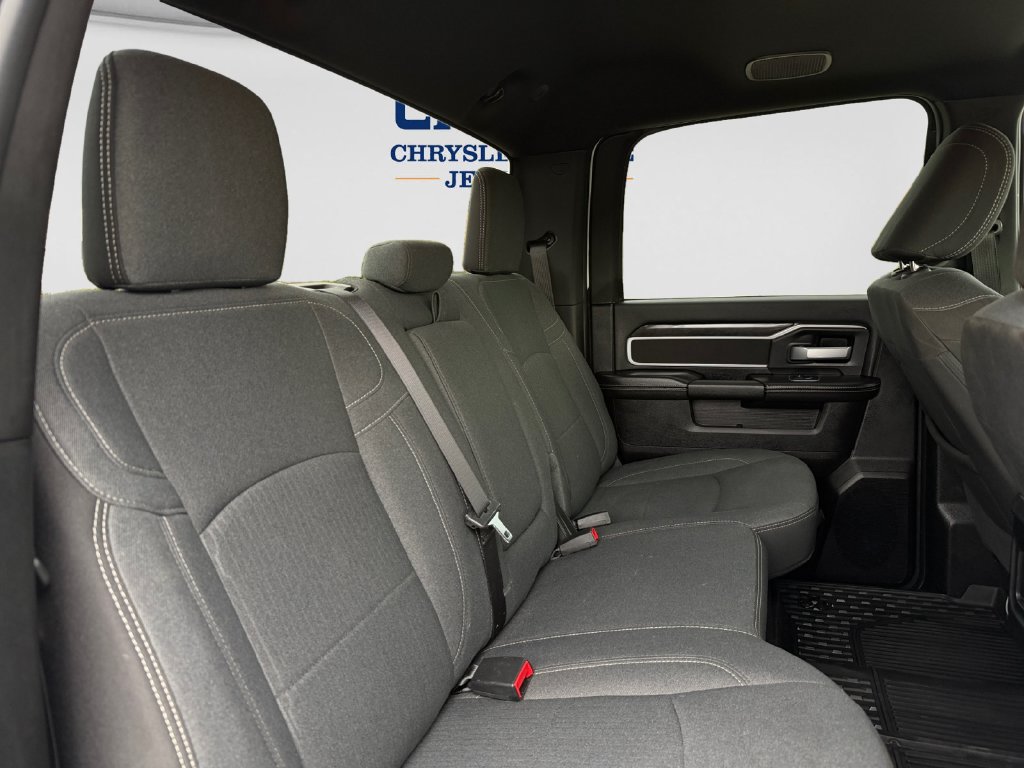 Used 2024 RAM 3500 Big Horn w/ Night Edition AWD/4WD image 22