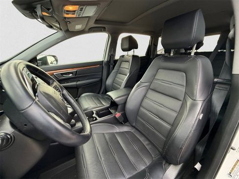 Used 2018 Honda CR-V Touring image 8