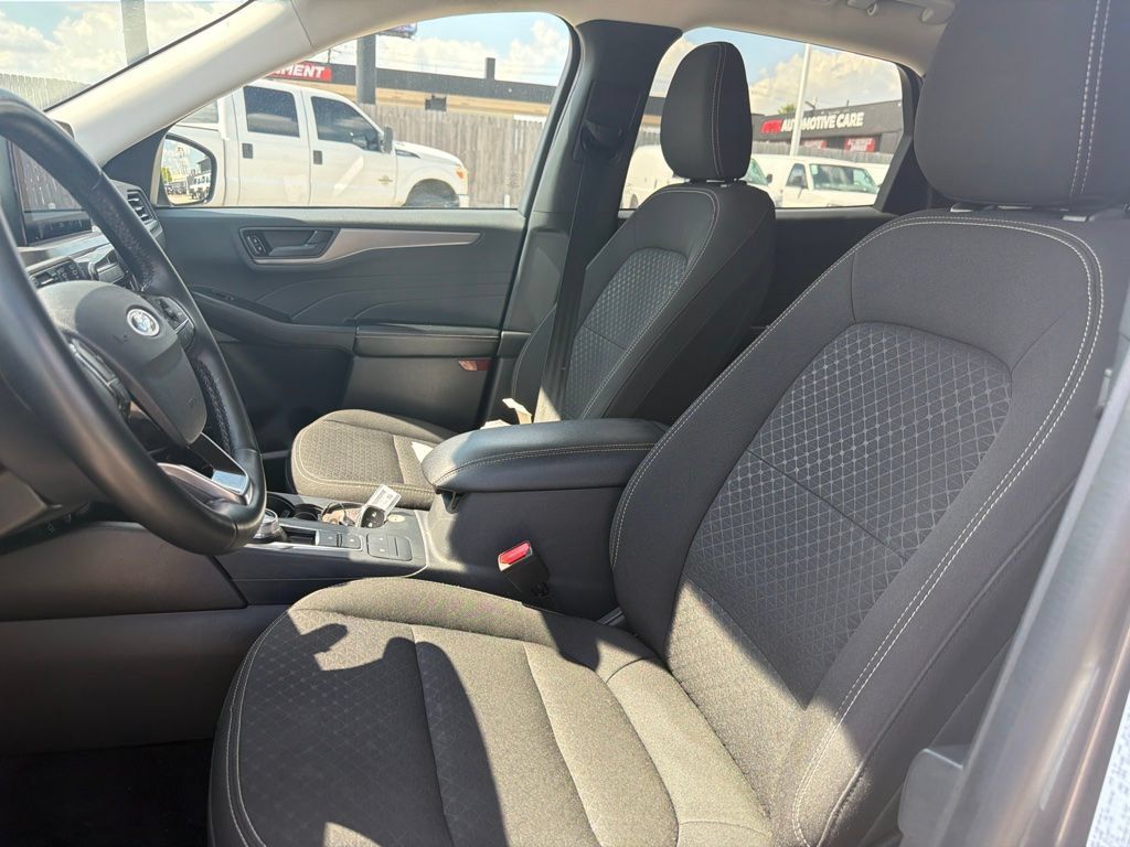 Used 2024 Ford Escape Active AWD/4WD image 5