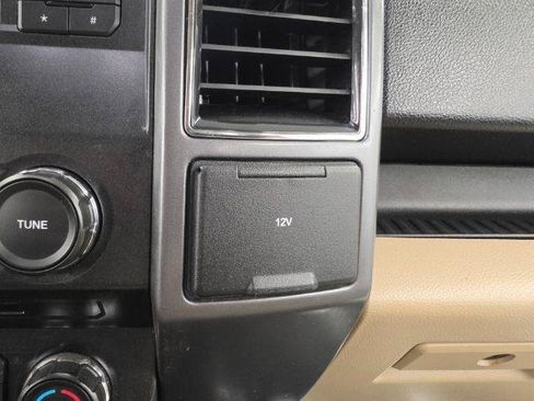 Used 2017 Ford F150 XLT AWD/4WD image 17