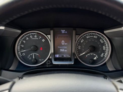 Used 2016 Toyota Tacoma SR5 image 11