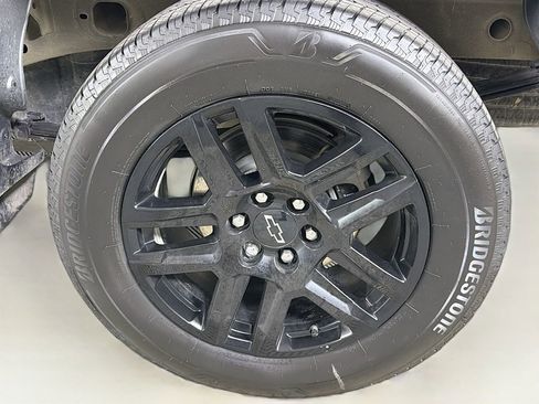 Used 2024 Chevrolet Silverado 1500 Custom w/ LPO, Dark Essentials Package RWD image 34