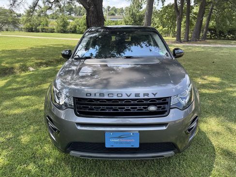 Used 2017 Land Rover Discovery Sport HSE image 3