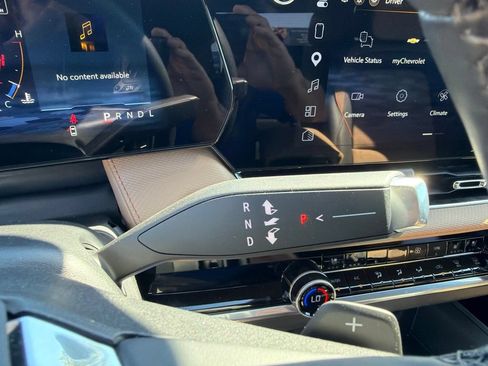 New 2026 Chevrolet Equinox ACTIV w/ Convenience Package III AWD/4WD image 26