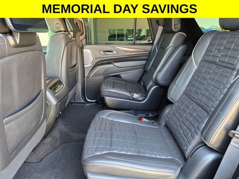 Used 2023 Cadillac Escalade Sport Platinum AWD/4WD image 15