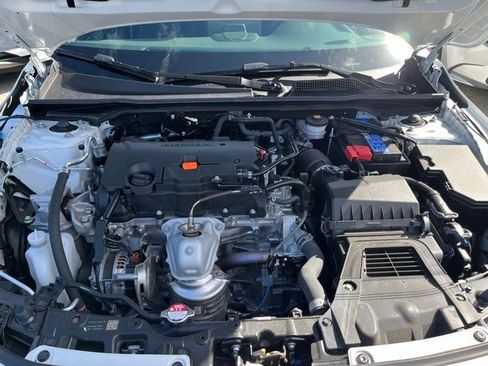 Used 2024 Honda Civic Sport image 5