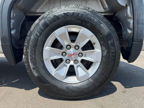 Used 2019 GMC Sierra 1500 SLE w/ Remote Start Package AWD/4WD image 13