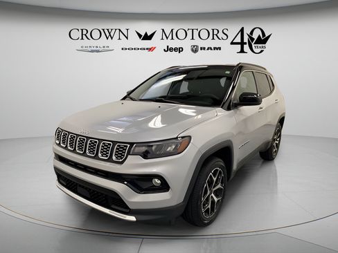 Used 2025 Jeep Compass Limited AWD/4WD image 3