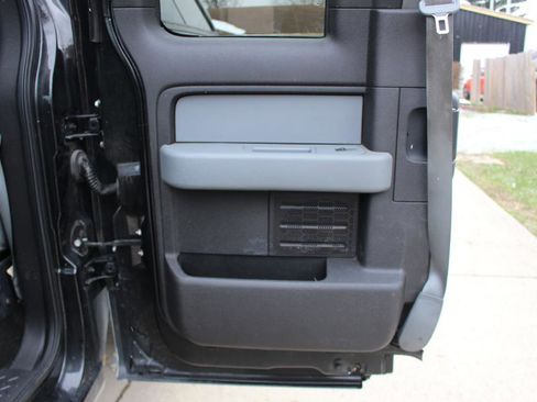 Used 2012 Ford F150 XLT w/ XLT Chrome Pkg image 26