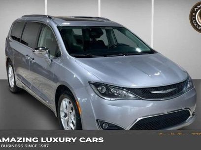 Used 2020 Chrysler Pacifica Limited