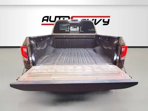 Used 2022 Nissan Titan PRO-4X w/ Pro-4x Convenience Package AWD/4WD image 28