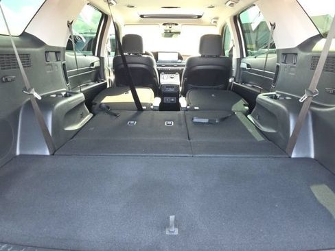 Used 2025 Hyundai Palisade SEL FWD image 29