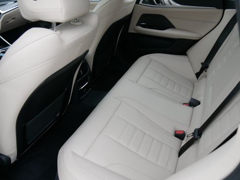 Used 2023 BMW i4 eDrive35 w/ Premium Package RWD image 11